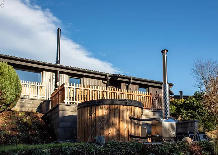 Semesterbostad 1000 Berge Kamin & Whirlpool